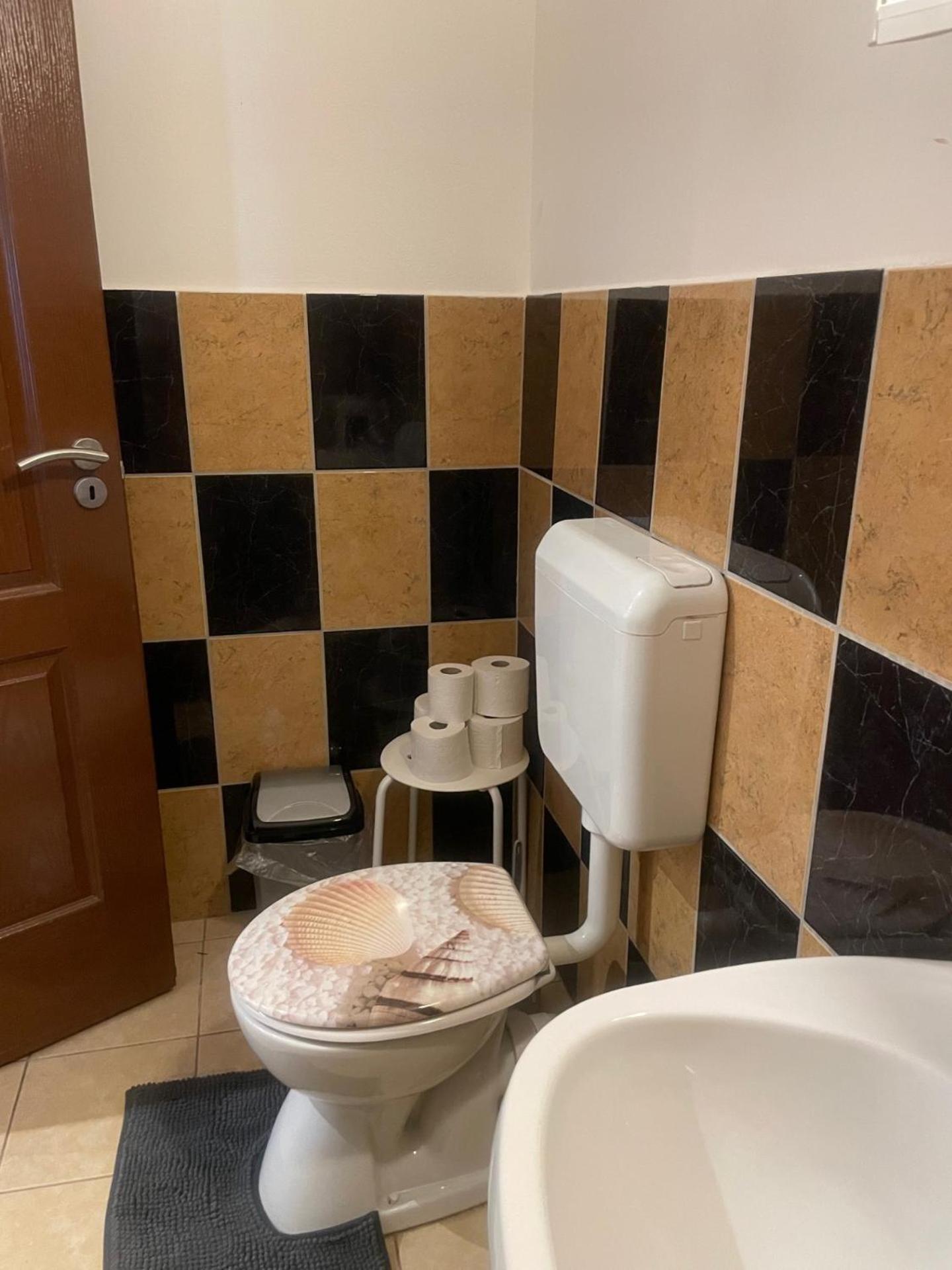 Ferienwohnung Arthaus Rönök Ronok Exterior foto